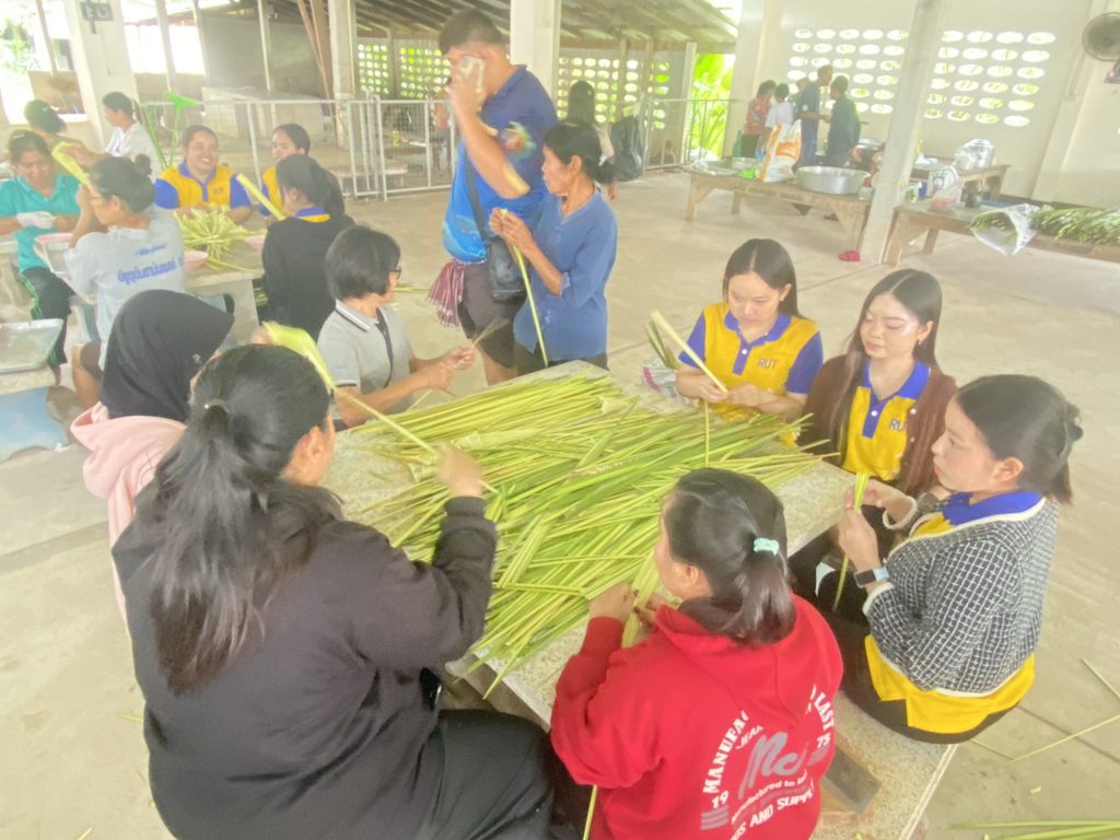 วิทยาลัยการโรงแรมและการท่องเที่ยว ร่วมสืบสานประเพณีลากเรือพระ ประจำปี 2569 ส่งเสริมจิตอาสาและอนุรักษ์วัฒนธรรมท้องถิ่น - มทร.ศรีวิชัย (RMUTSV)