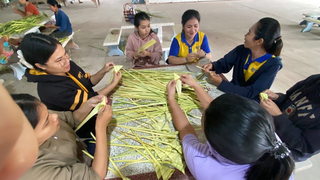 วิทยาลัยการโรงแรมและการท่องเที่ยว ร่วมสืบสานประเพณีลากเรือพระ ประจำปี 2569 ส่งเสริมจิตอาสาและอนุรักษ์วัฒนธรรมท้องถิ่น - มทร.ศรีวิชัย (RMUTSV)