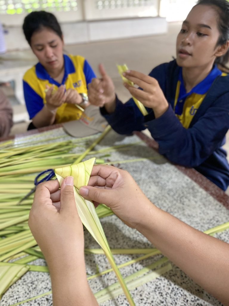 วิทยาลัยการโรงแรมและการท่องเที่ยว ร่วมสืบสานประเพณีลากเรือพระ ประจำปี 2569 ส่งเสริมจิตอาสาและอนุรักษ์วัฒนธรรมท้องถิ่น - มทร.ศรีวิชัย (RMUTSV)